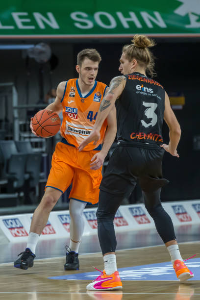 让我们一起 让我们一起