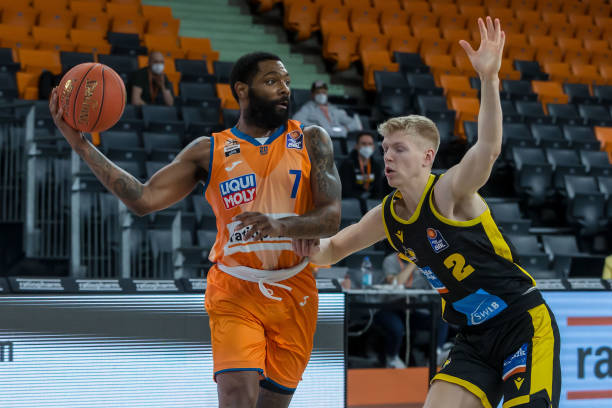 兰在多个赛 兰在多个赛