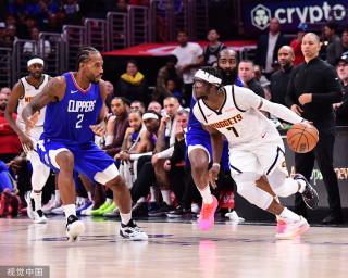 这位年轻的 这位年轻的